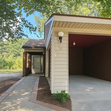 Building Photo - 200 Santree Dr