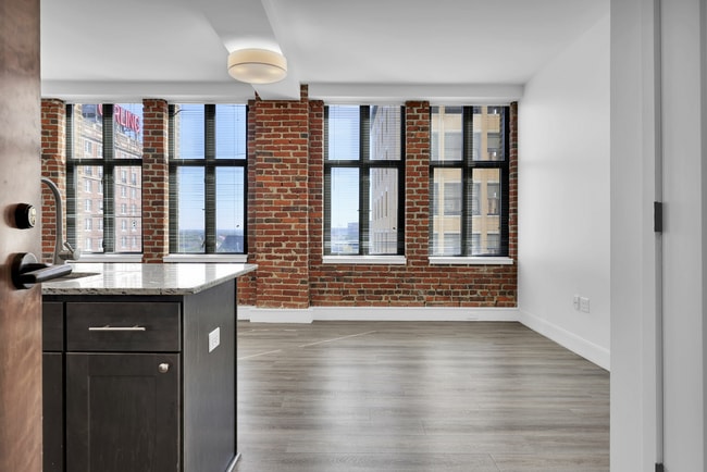 The Jackson - The Residences at Barnett