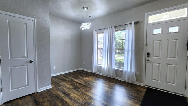 Photo - 200 Seasons Cir Townhome