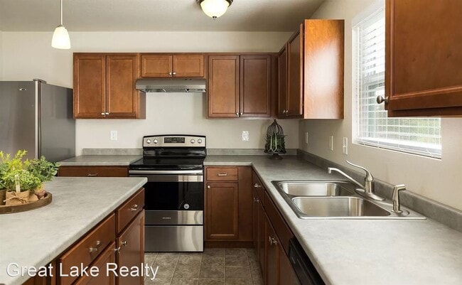 Building Photo - 3 br, 2.5 bath House - 3528 Fernwood Lane