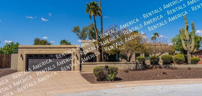 Building Photo - 10626 N 41st St