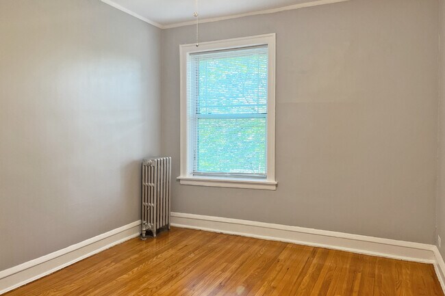 Foto del edificio - 101-111 S. Harvey Ave. and 237-249 South Blvd.