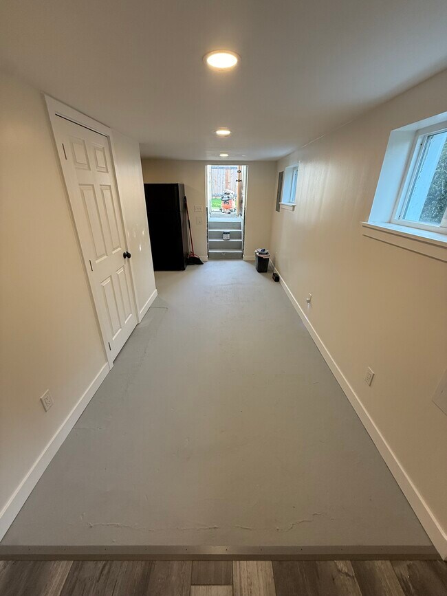 Building Photo - 5454 45th Ave SW