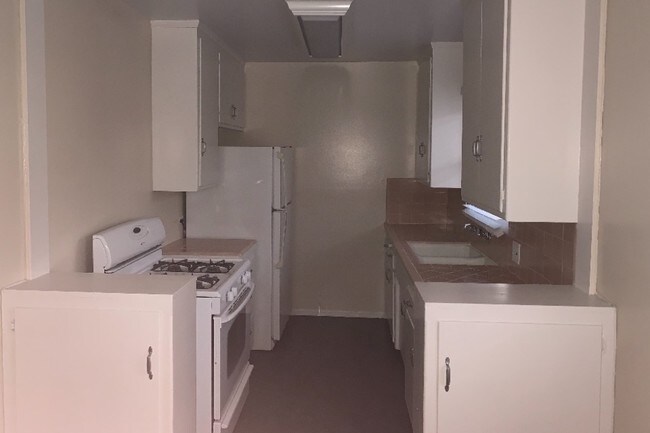 Foto del edificio - 14225 Riverside Dr
