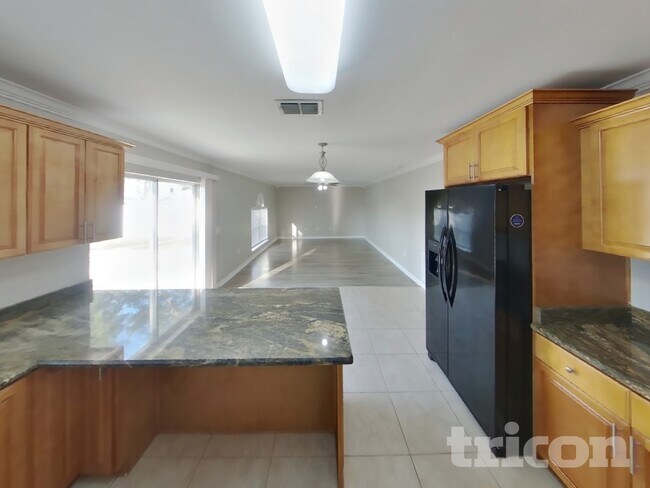 Foto del edificio - 10323 Frog Pond Dr