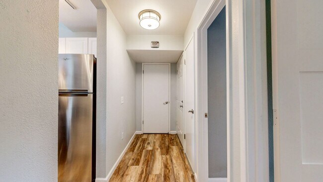 Foto del edificio - Serene 2 Bedroom 2 Bath Townhome in Windsor, CA with Carport Included!