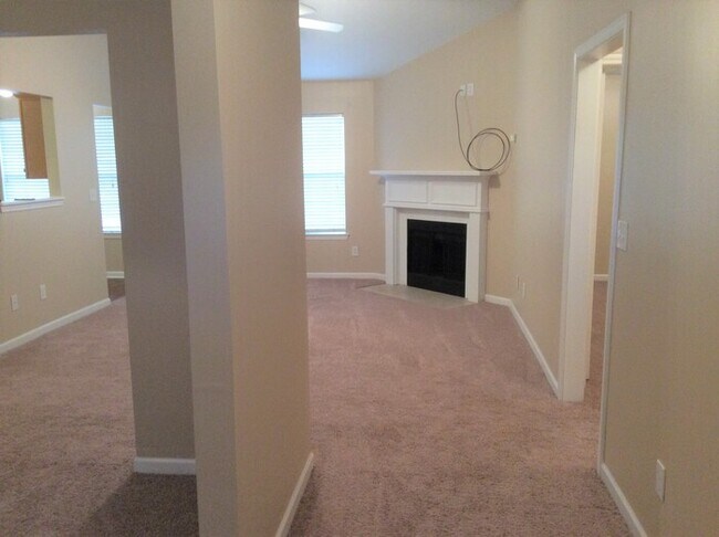 Foto del edificio - 2266 Stroud Rd