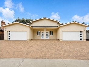 Building Photo - 9344 Creemore Dr