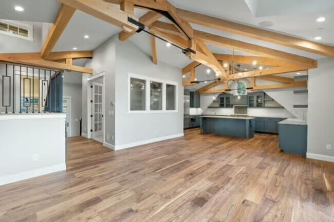 Foto del edificio - 3Bd/3.5Ba Kirkland Home