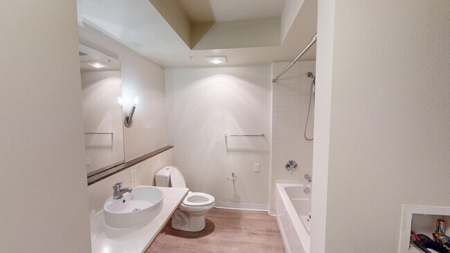 Interior Photo - Elements Apartments