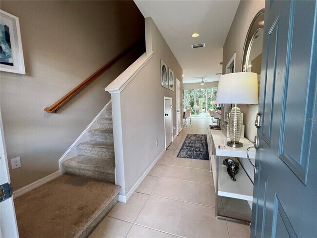 Building Photo - 10553 Oakside Dr