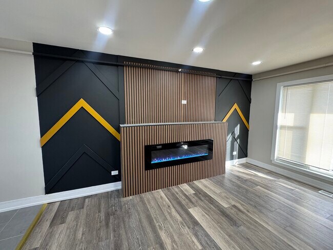 Building Photo - 22220 Brookwood Dr