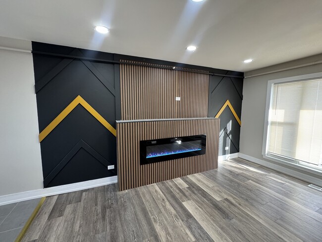 Foto del edificio - 22220 Brookwood Dr