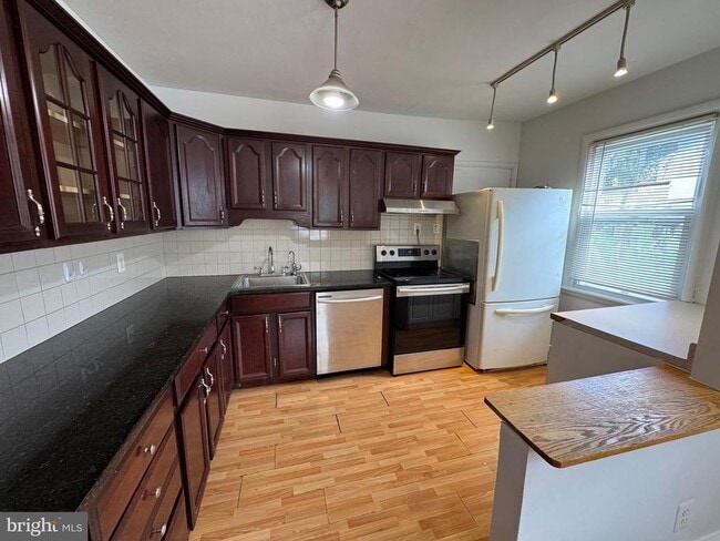 Foto del edificio - 2323 S Parkview Ave