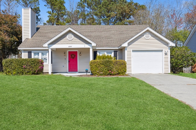 Foto del edificio - 6707 Low Bush Ct