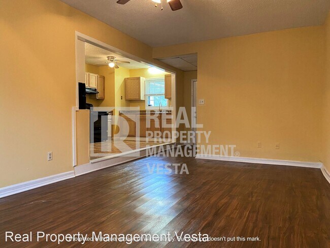 Building Photo - 3 br, 2 bath House - 4190 West Oak Dr