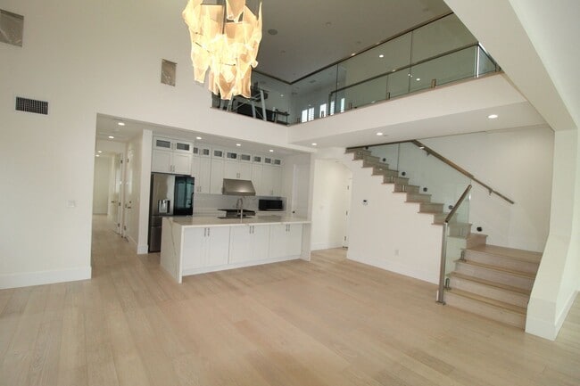 Building Photo - Oxnard Shores: Huge Rooftop Deck w/Ocean V...