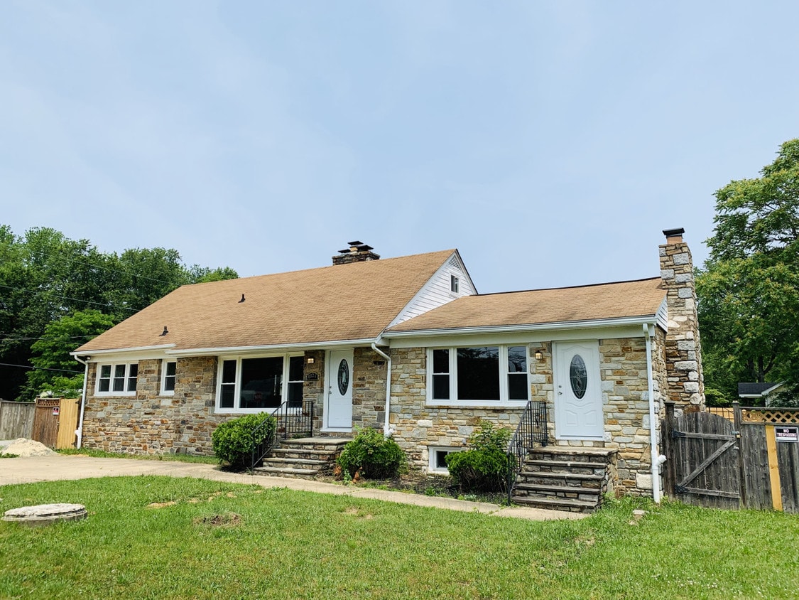 4524 Mountain Road House for Rent in Pasadena, MD