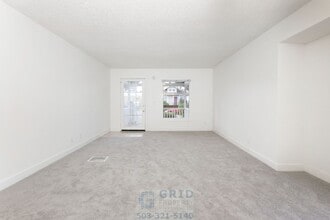 Building Photo - 7128 SE 83rd Ave