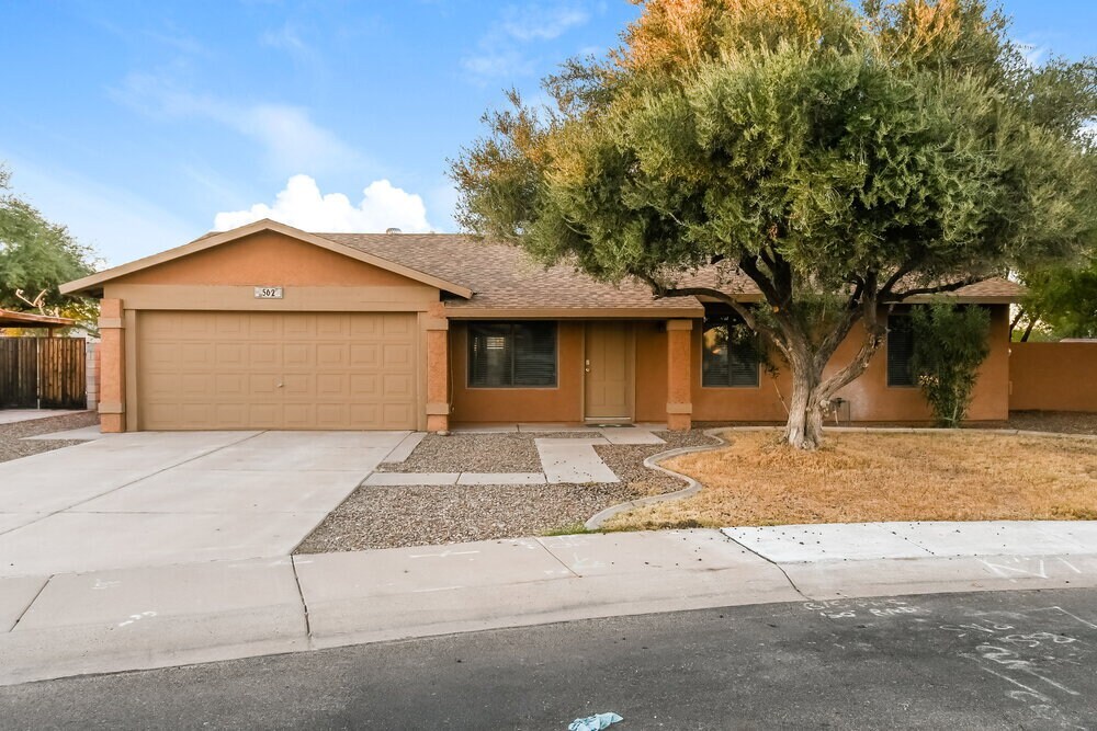 Foto principal - 562 W Highland St