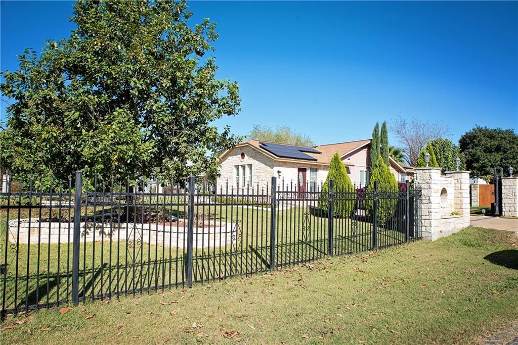 Primary Photo - 202 Spring Garden Dr