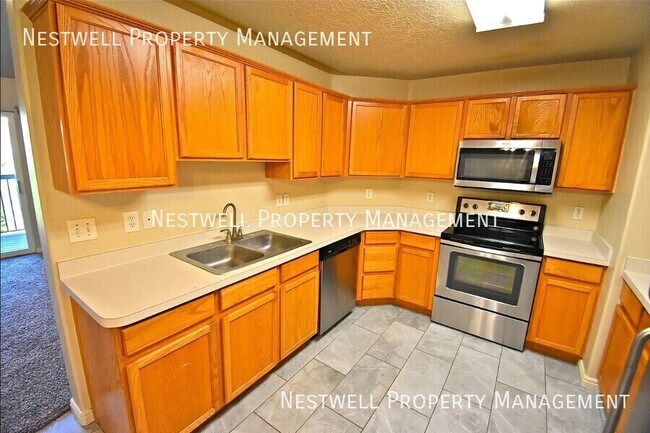 Building Photo - 3452 E Ridge Rte Rd