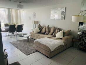 Building Photo - 501 Three Islands Boulevard