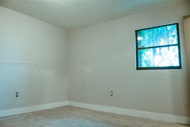 Building Photo - 3521 NW 9th Ct