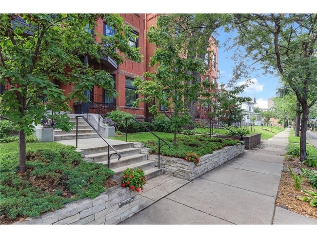 Foto del edificio - 1520 Elliot Ave S