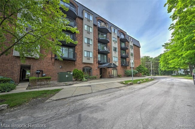 Building Photo - 35300 Woodward Ave