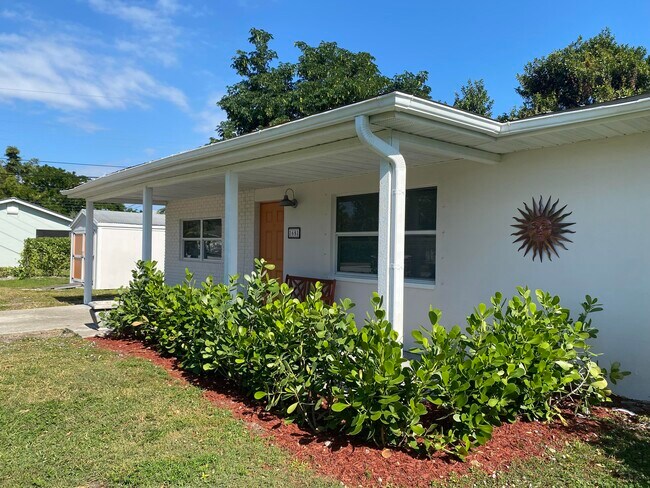 Foto del edificio - 1681 NW Palm Lake Dr