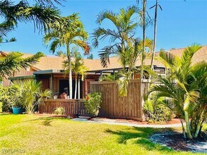 Building Photo - 6396 Royal Woods Dr