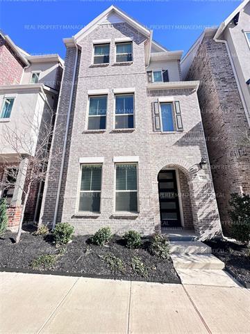 Building Photo - 2213 Palomino St