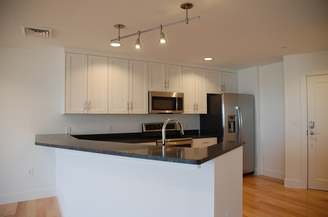 25 High St Unit 506, Portland, ME 04101 Condo for Rent in Portland