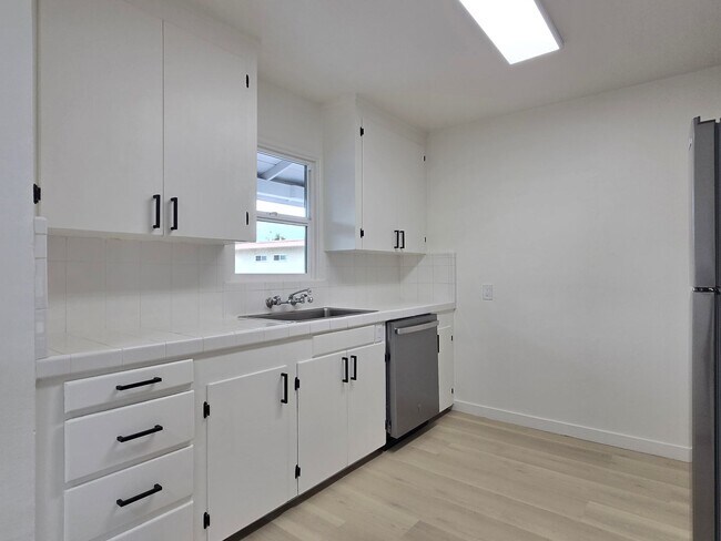 Foto del edificio - 675 Johanna Ave