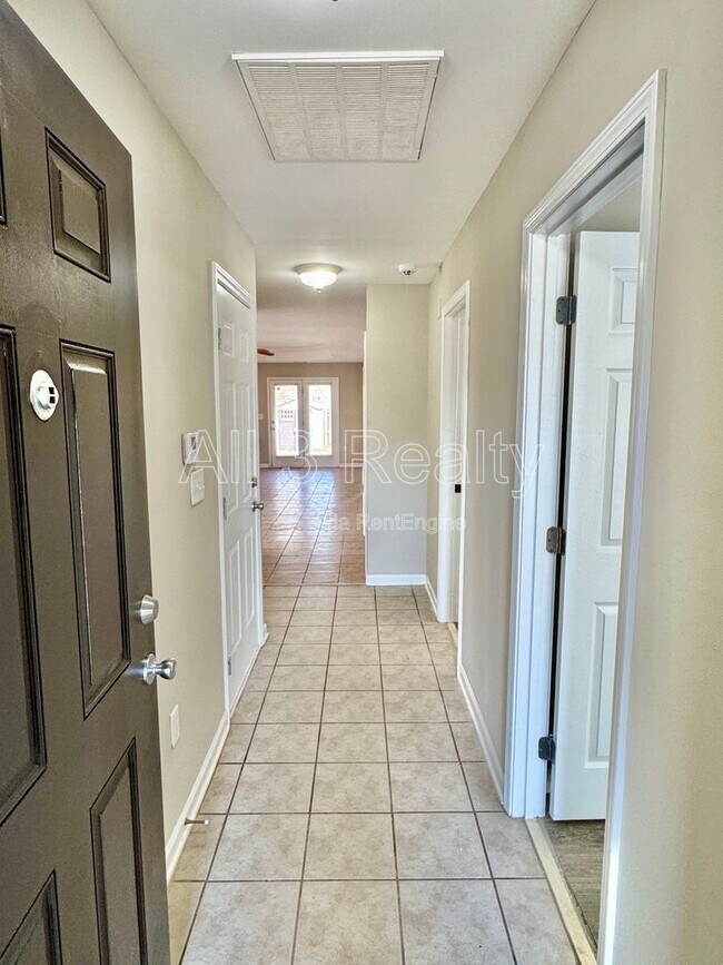 Foto del edificio - 436 Park Lake Dr