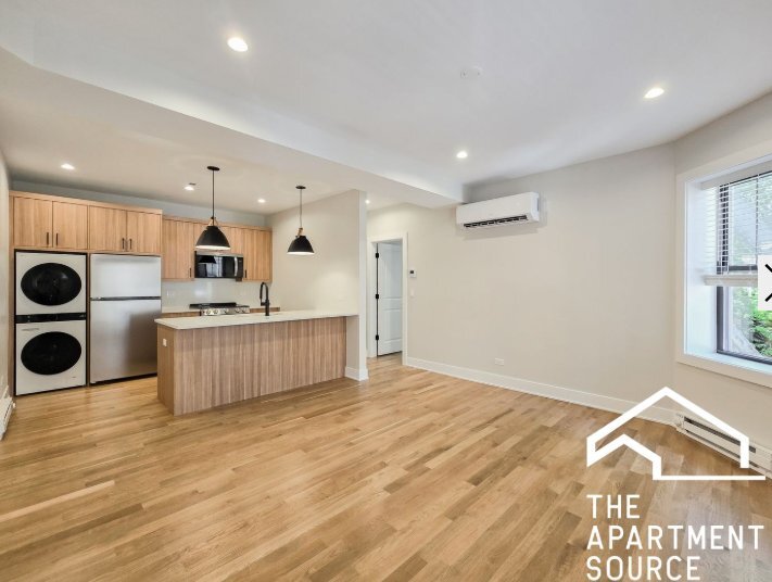 Photo - 2243 N Bissell St (Chicago, IL)