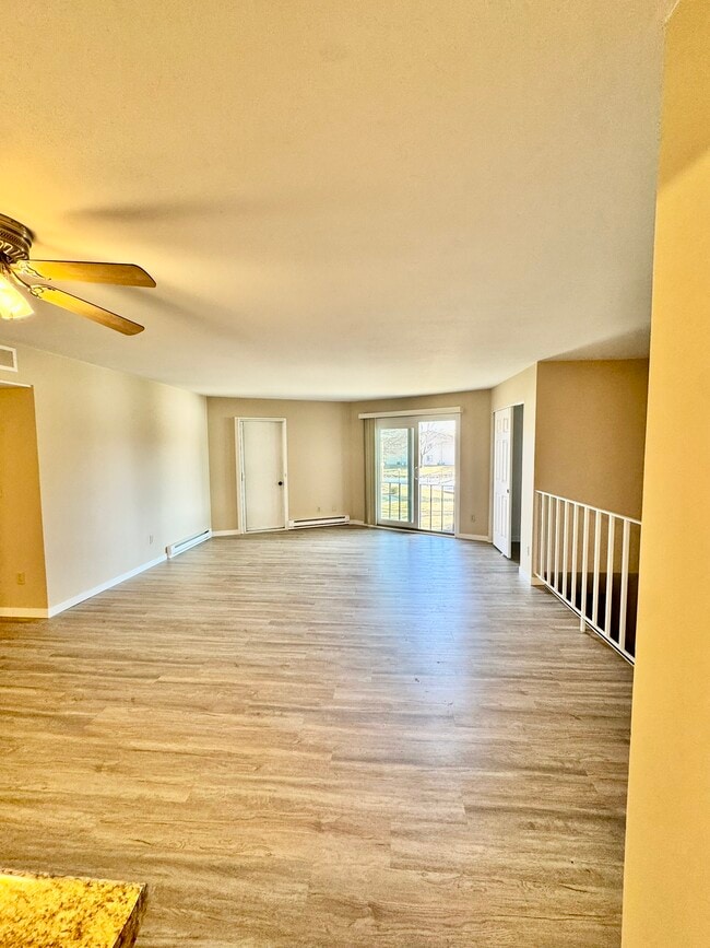 Building Photo - W169N11404 Biscayne Dr