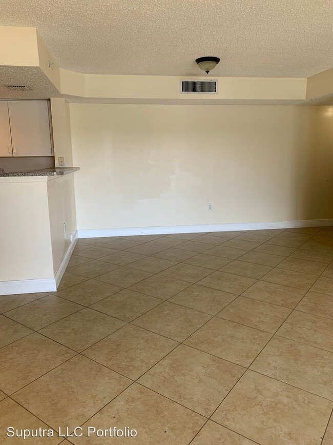 Building Photo - 5071 Wiles Rd