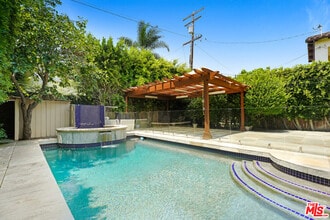 Building Photo - 219 S Willaman Dr