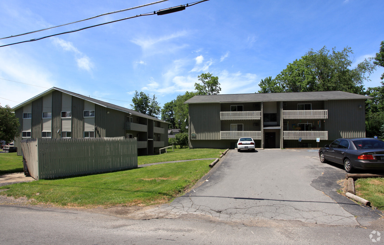 Foto del edificio - Chestnut Apartrments