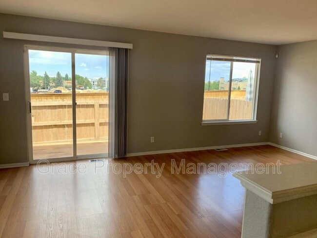 Building Photo - 1214 S Zeno Way