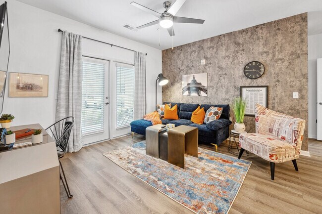 Foto del edificio - 629 Wildlight Ave