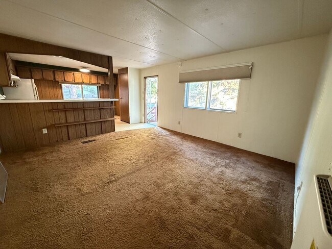 Foto del edificio - 2 Bed/1 Bath on Bend's Westside - Stannium...