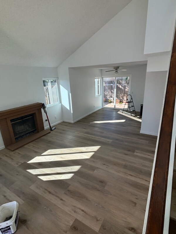 Foto del edificio - 4480 Goldfinch Way