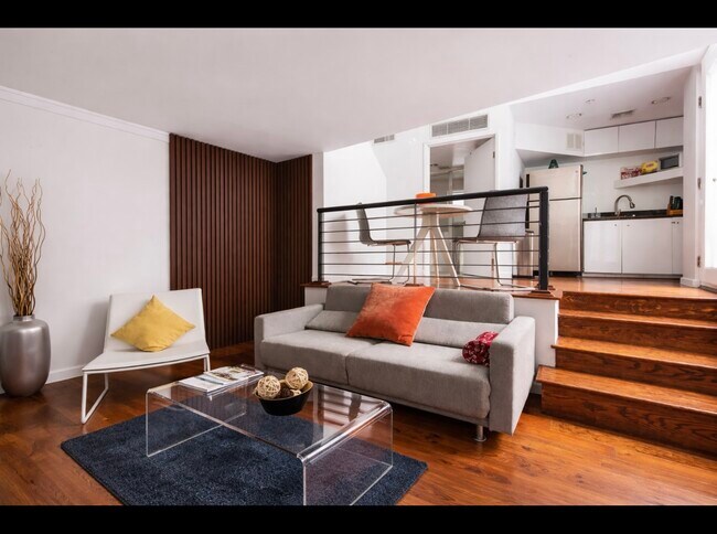 Tv / comedor - 8665 Clifton Way