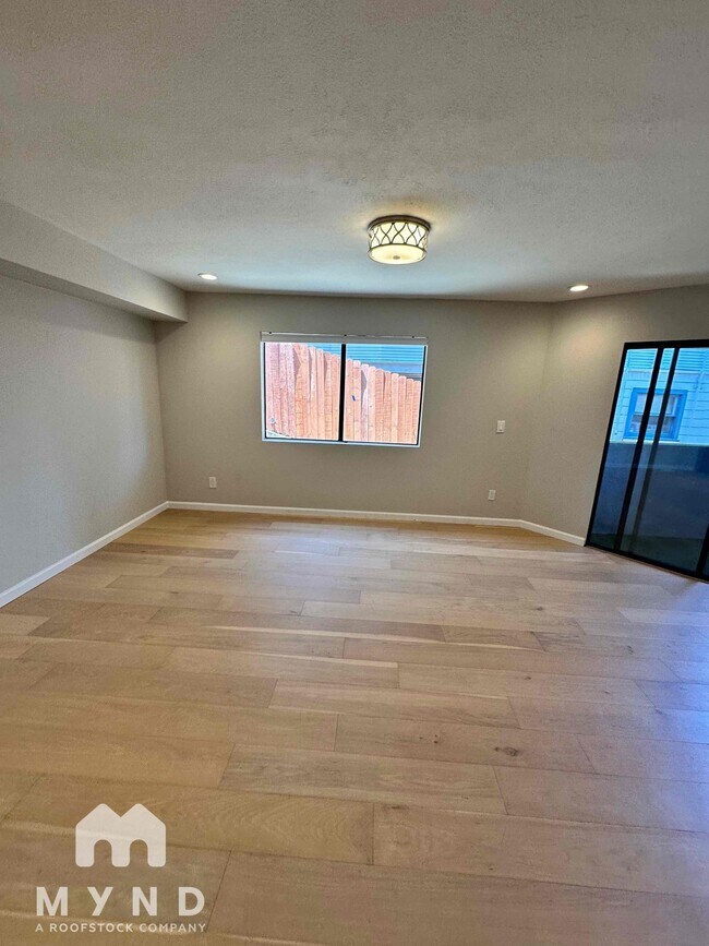 Foto del edificio - 4033 Lincoln Ave