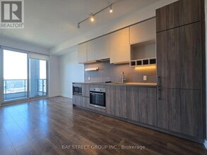 Building Photo - 950 Portage Pkwy Building Photo - 950 Portage Pkwy