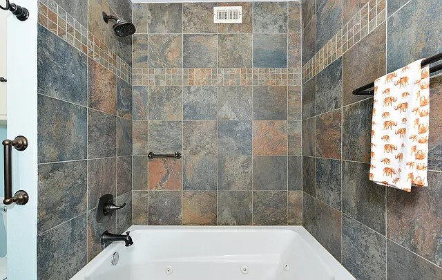 Building Photo - 102 Ruelle