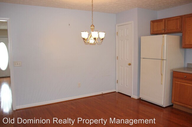 Foto del edificio - 2 br, 2.5 bath House - 1228 Victorian Vill...